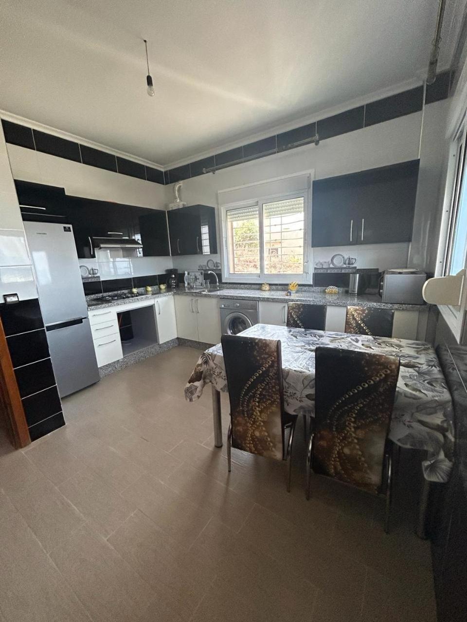 Apartment A Houma, Proche Port Tanger Med