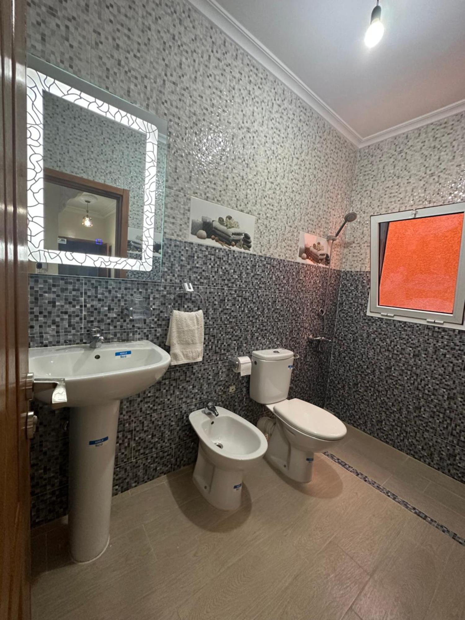 A Houma, Proche Port Tanger Med Apartment